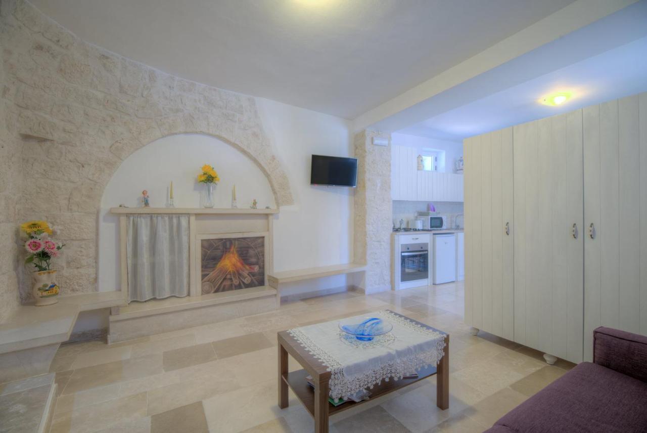 Trulli La Piazzetta By Rentbeat Apartment Cocolicchio Exterior photo